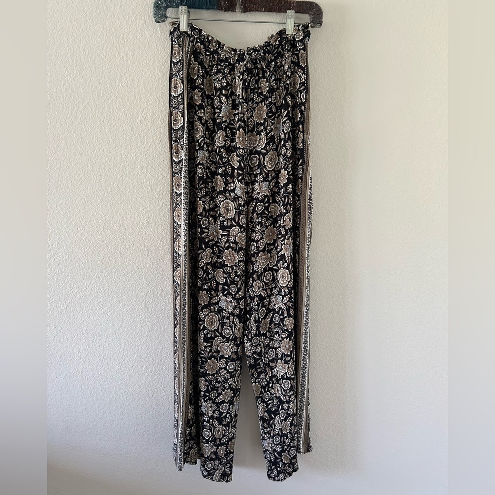 American Eagle Boho Pants - Picture 2 of 5